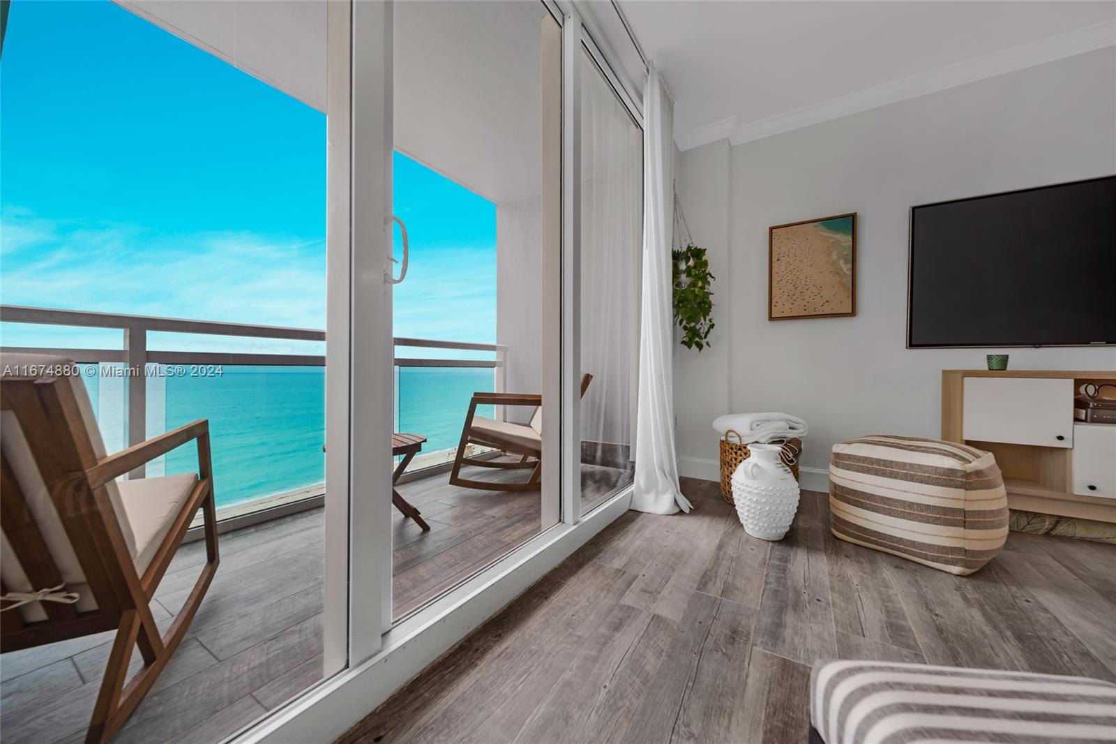 6917 Collins Ave # 1409