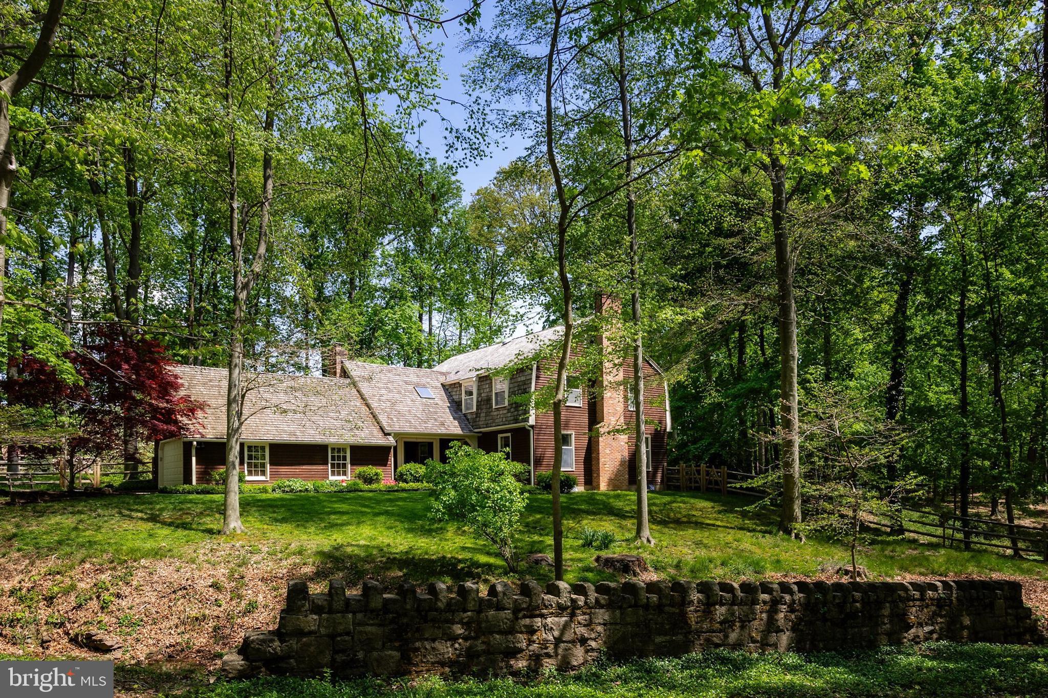 785 Lewis Ln