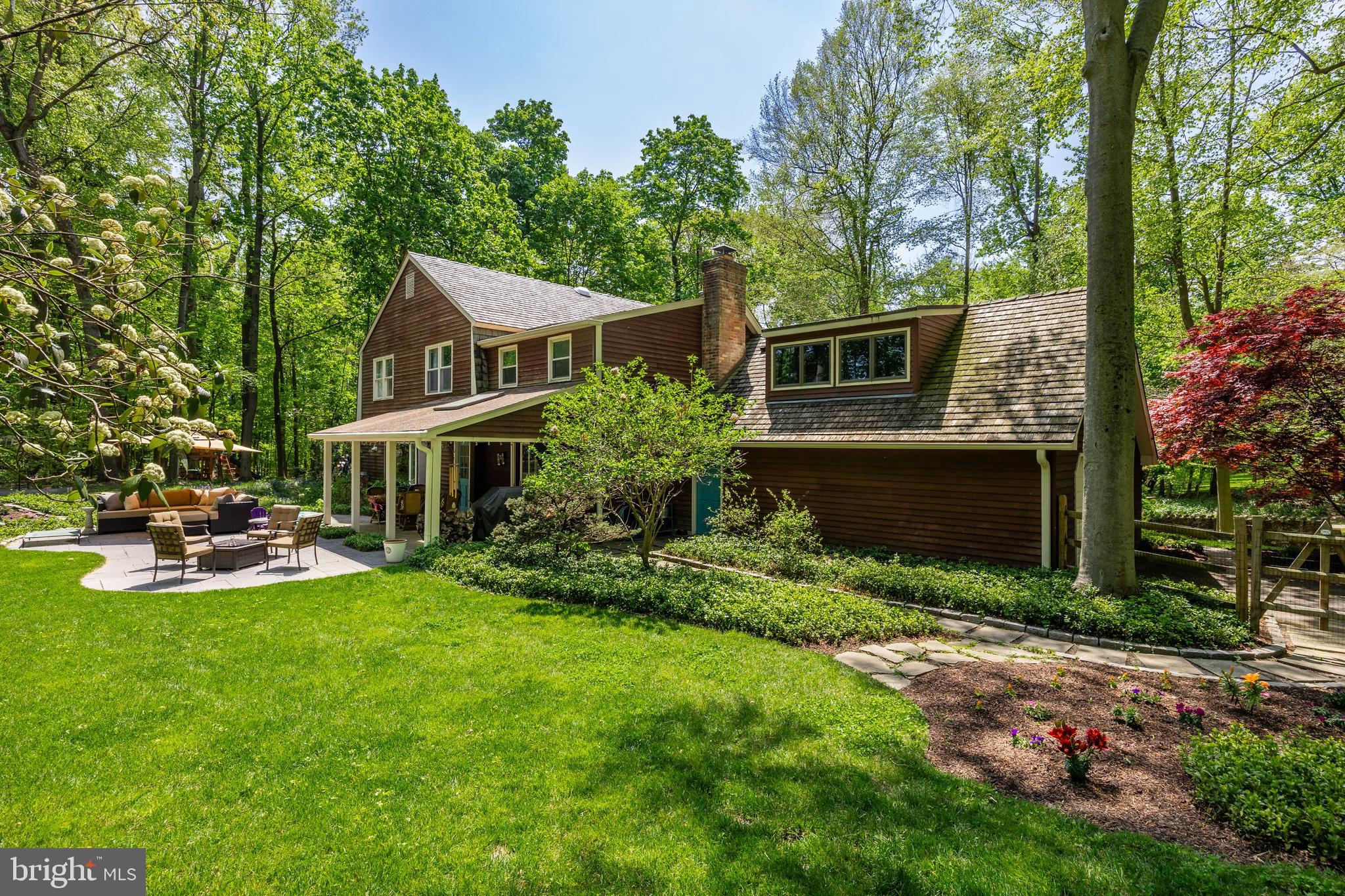 785 Lewis Ln