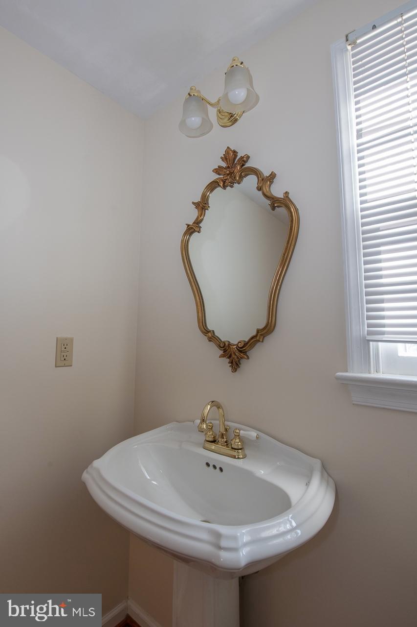 475 Hughes Rd