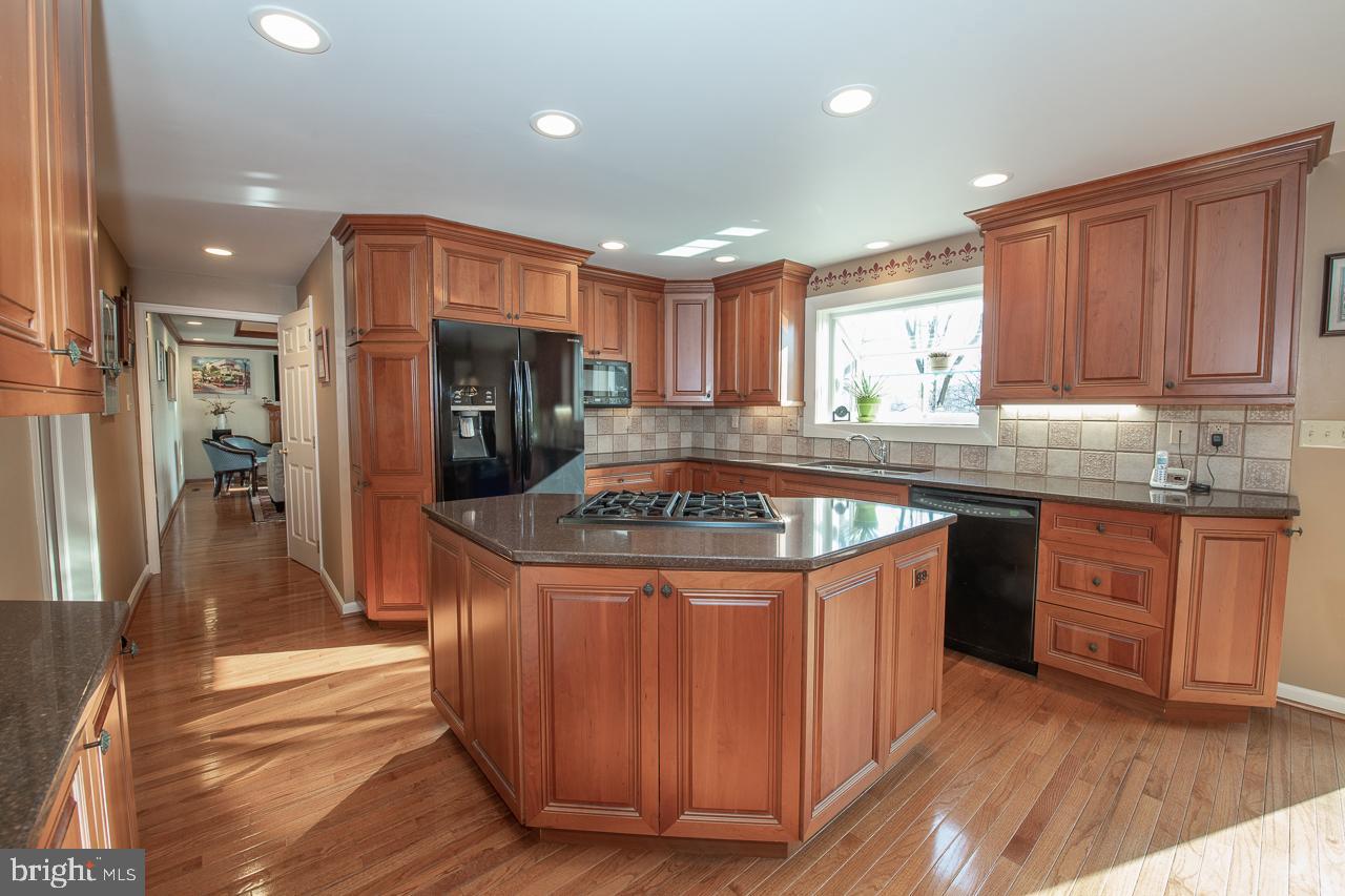 475 Hughes Rd