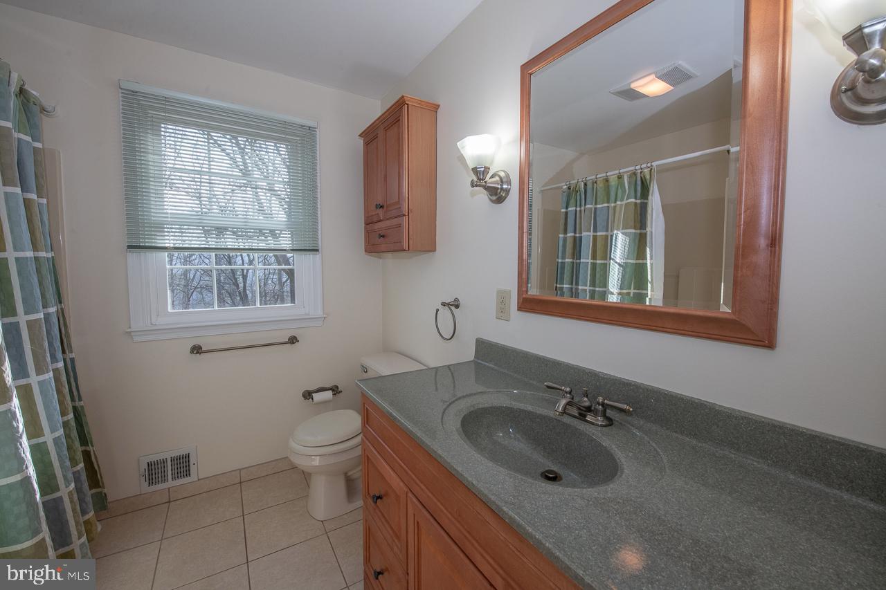 475 Hughes Rd
