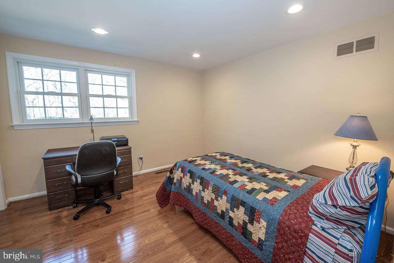 475 Hughes Rd