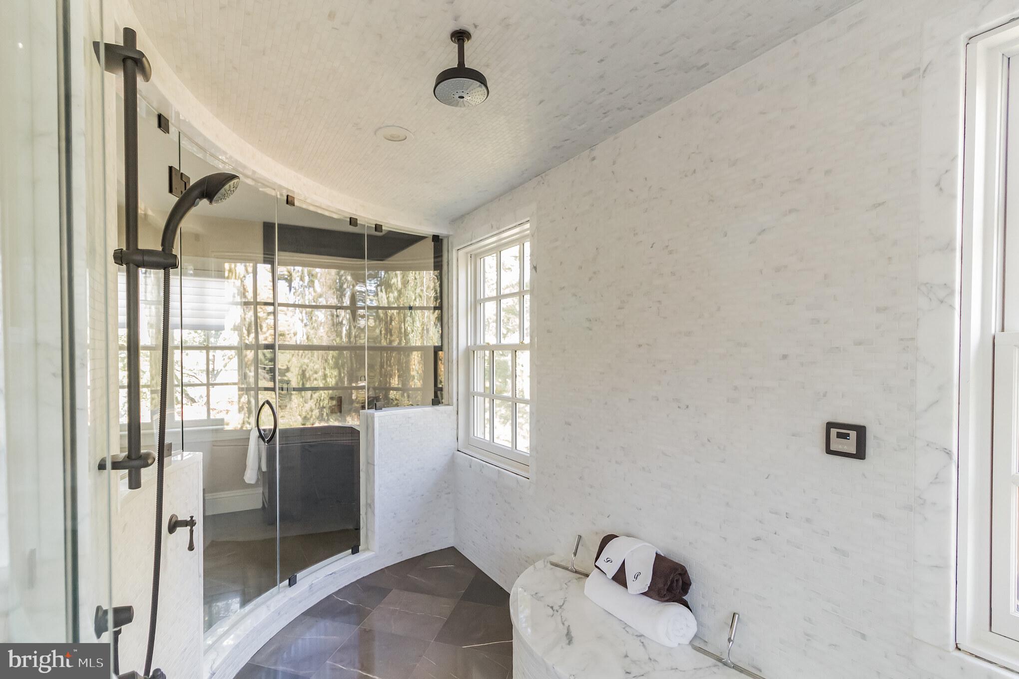 1911 STONE RIDGE LANE