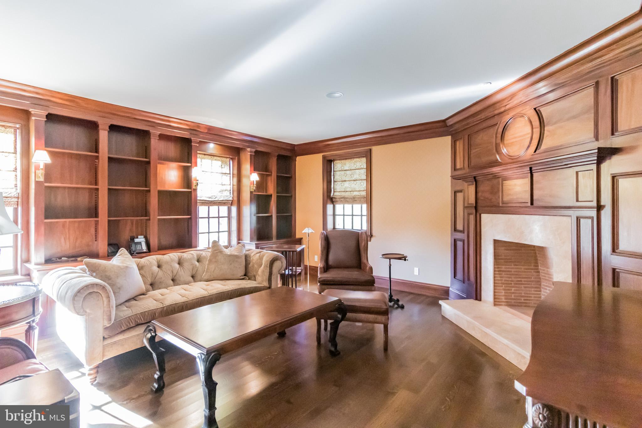 1911 STONE RIDGE LANE