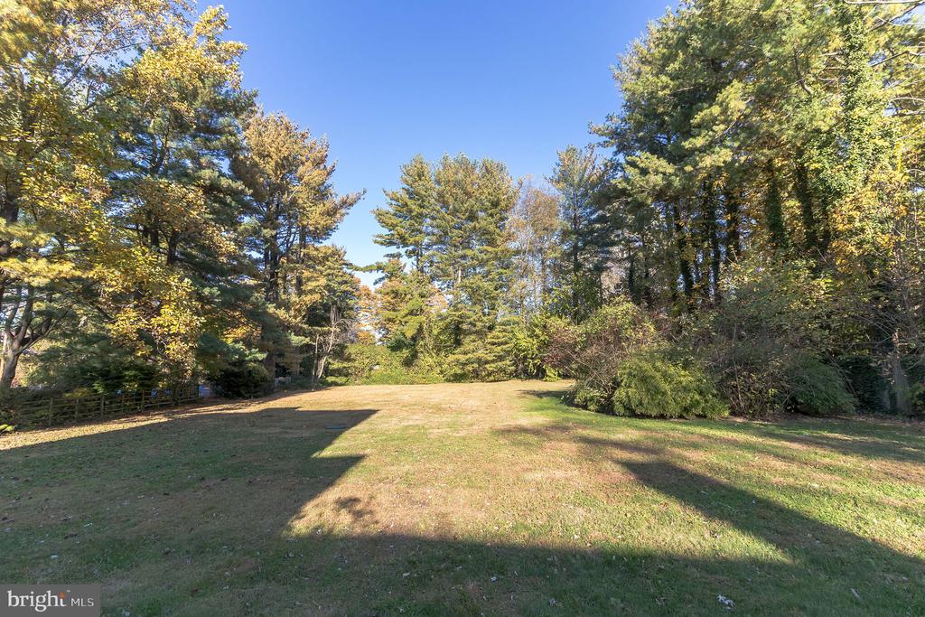 1911 STONE RIDGE LANE