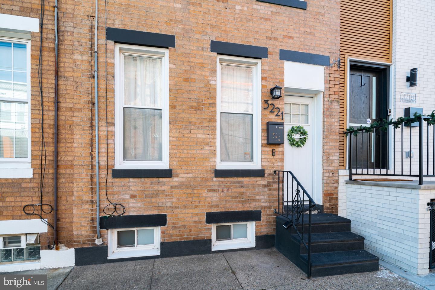3221 Chatham St