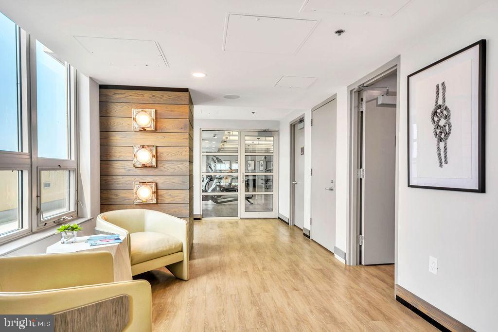 717 S Columbus Blvd #1206
