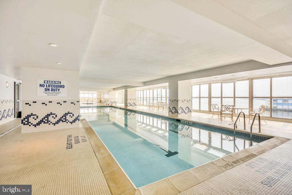 717 S Columbus Blvd #1206