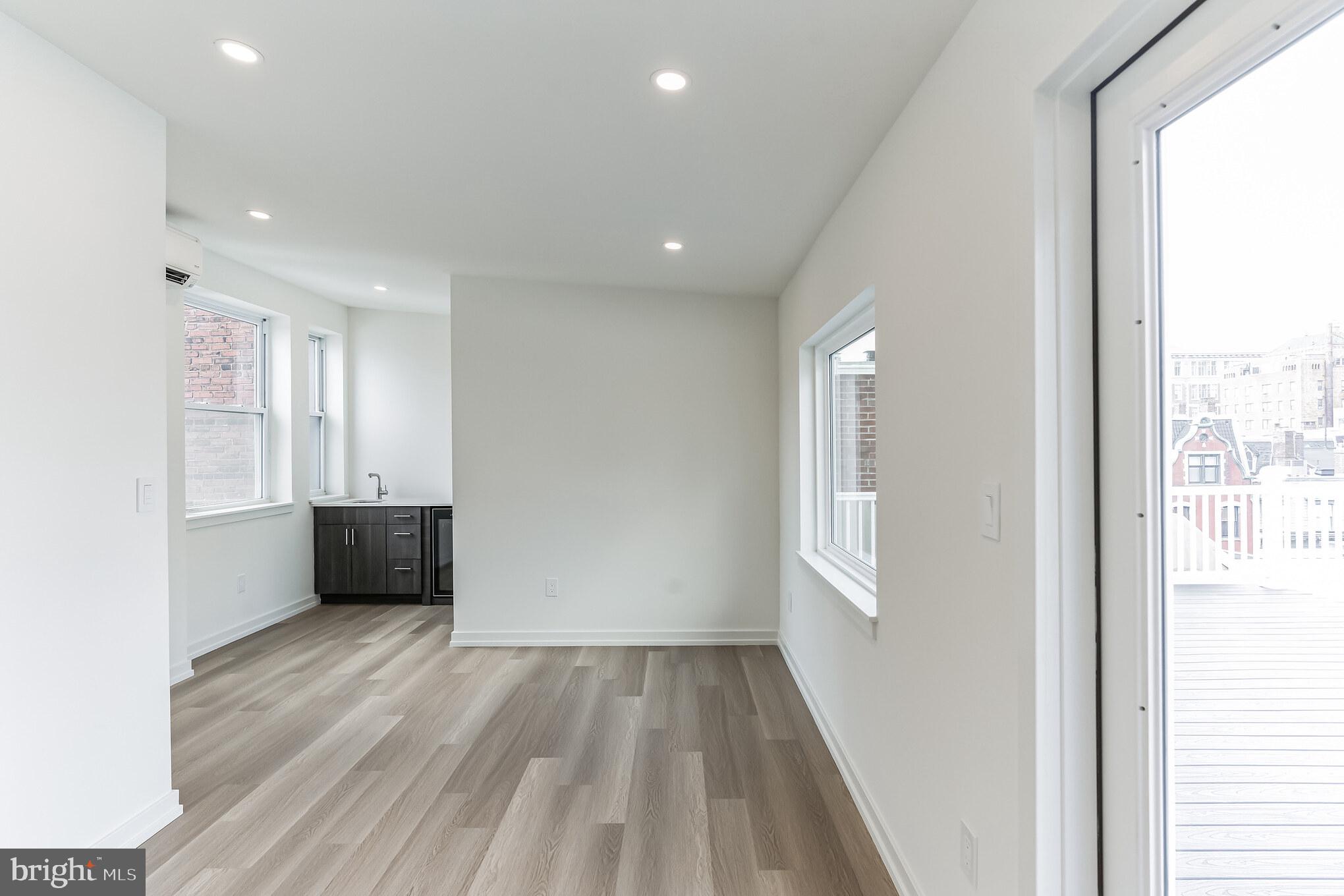 2130-32 Locust St #D1