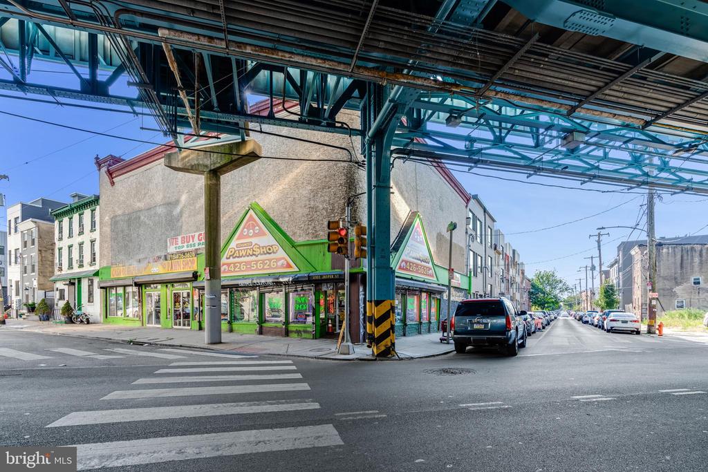2301-9 Jasper St