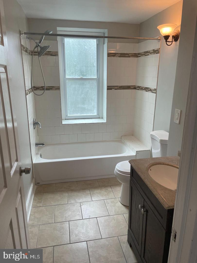 234 Dupont St