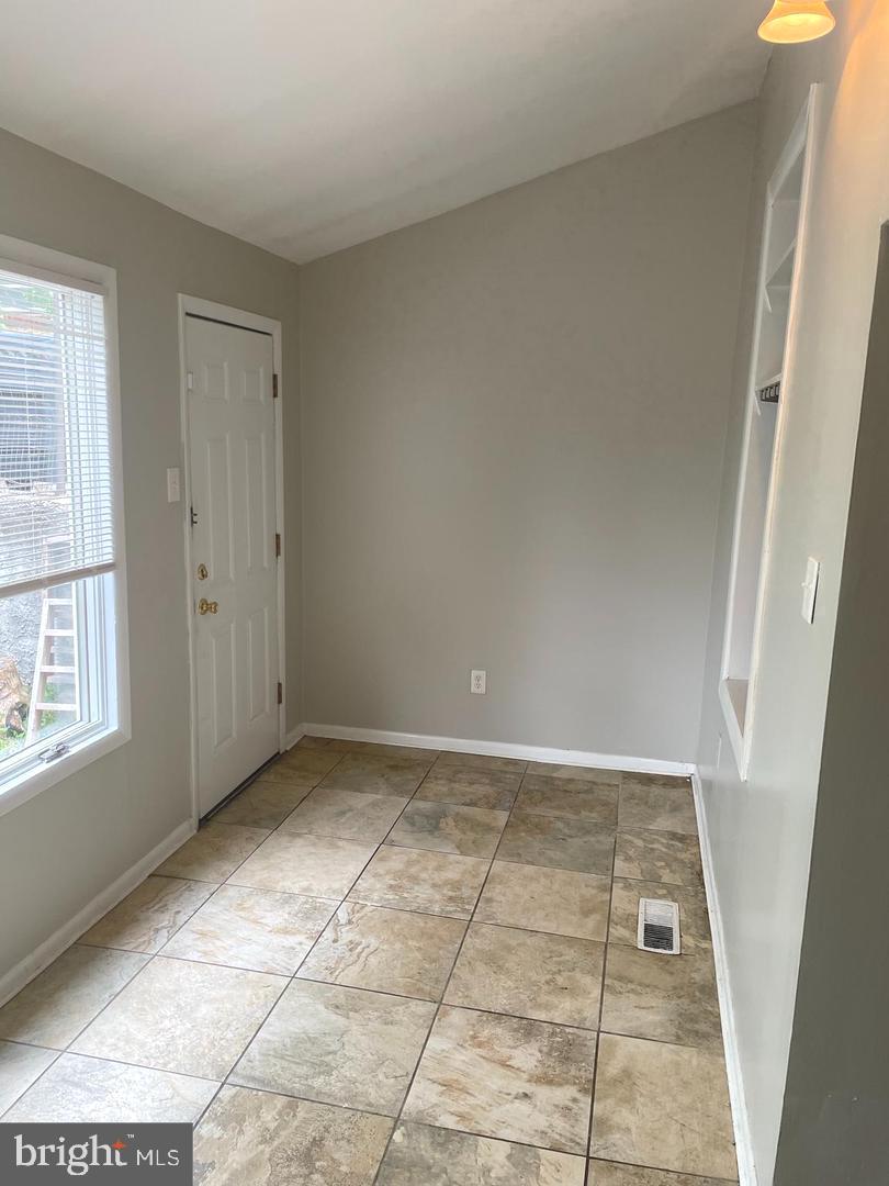 234 Dupont St