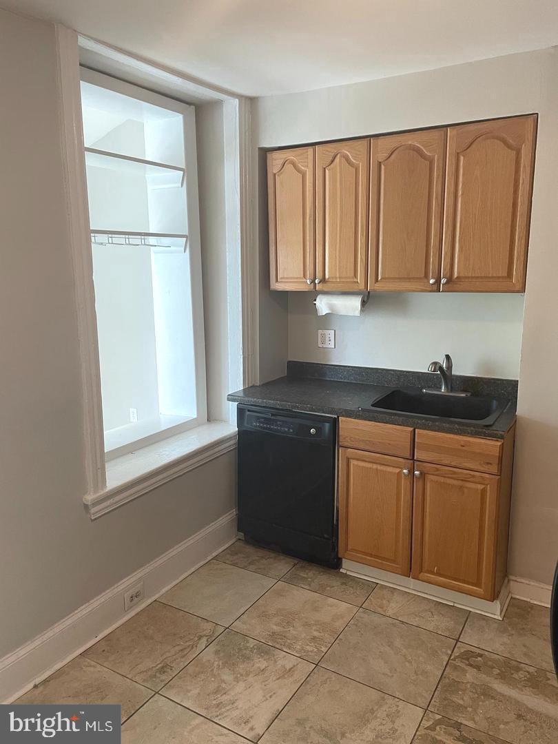 234 Dupont St