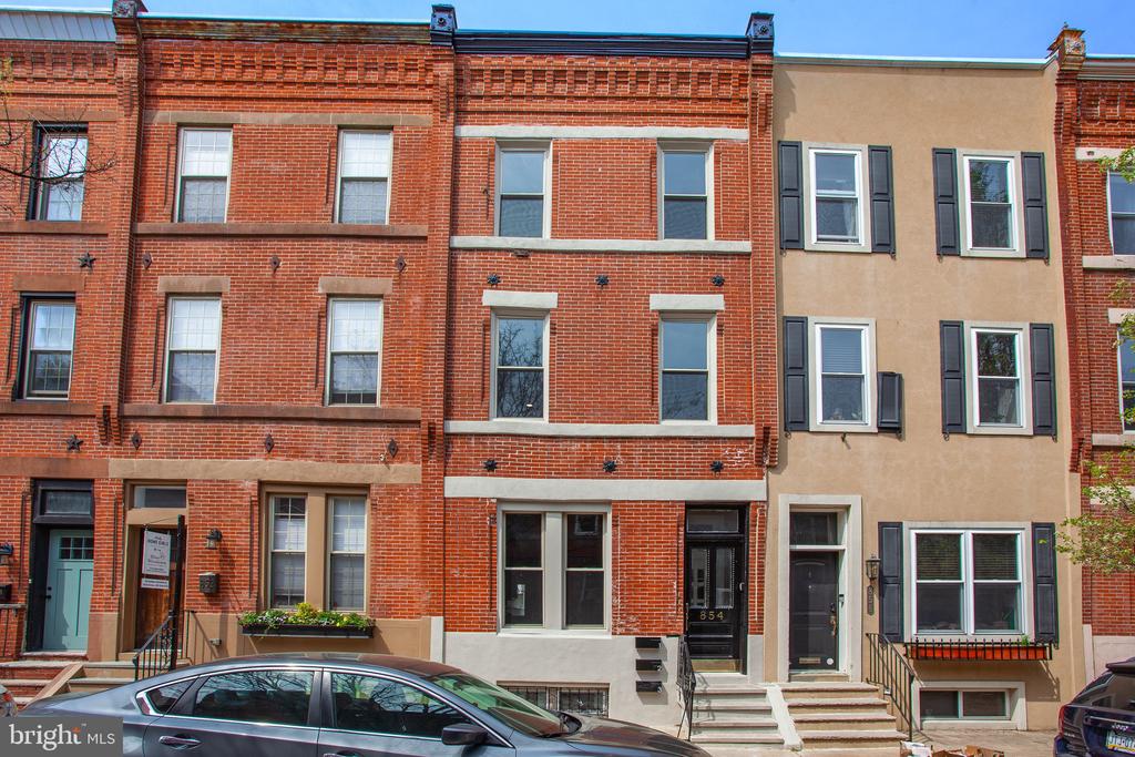 854 N 25th St