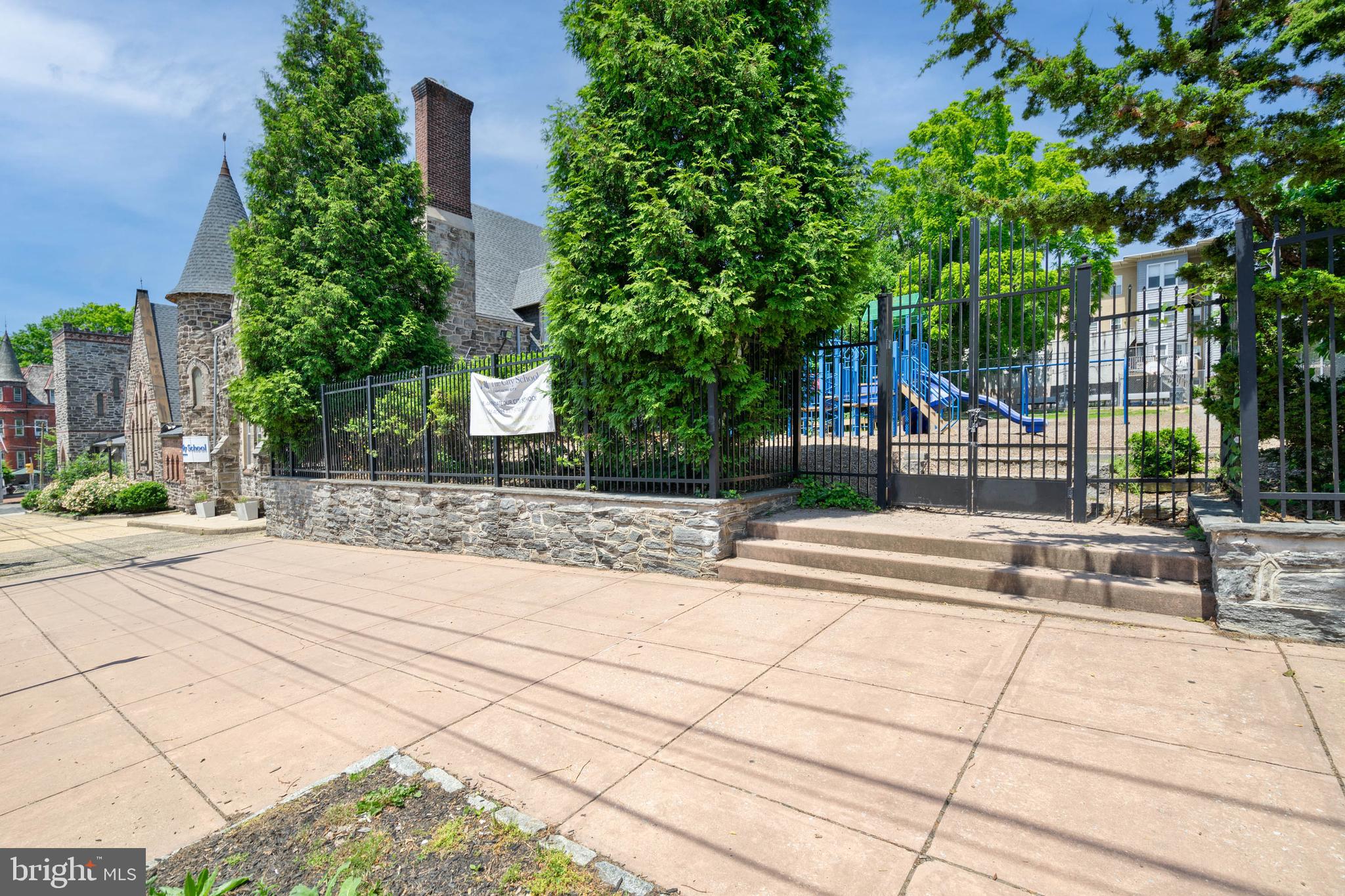 425 S 42nd St