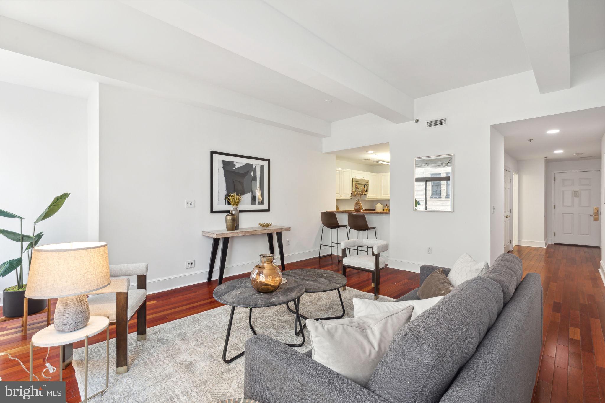 1500 Chestnut St #6h