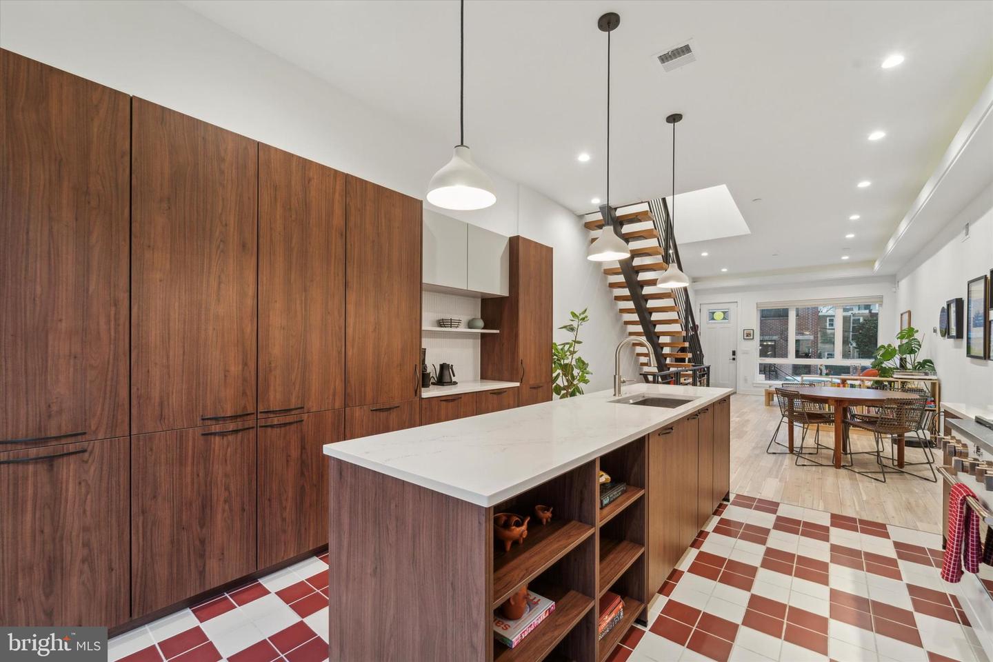 1126 E Montgomery Ave