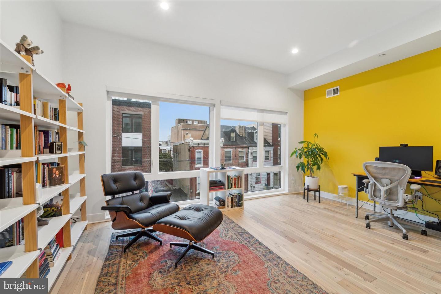 1126 E Montgomery Ave