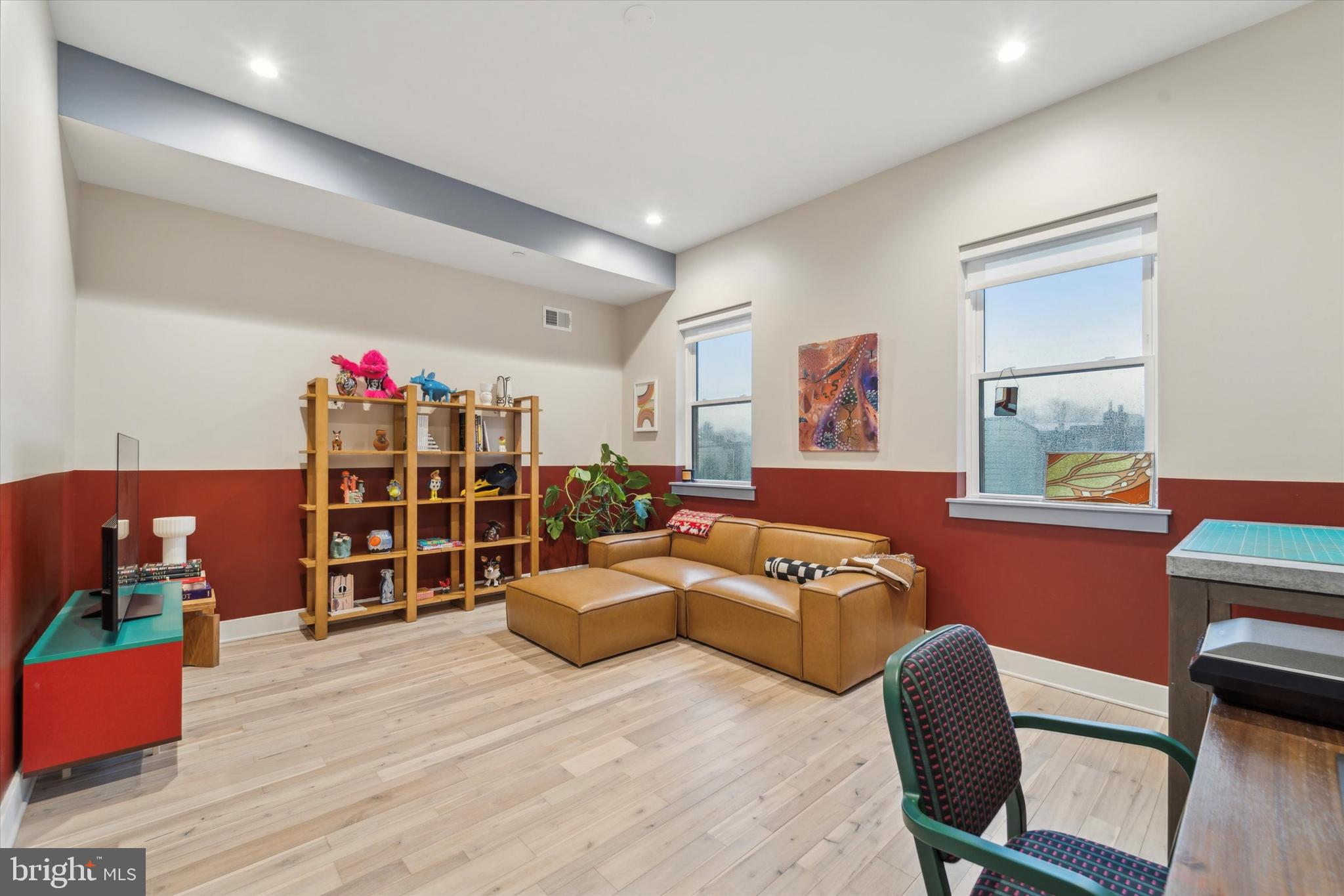 1126 E Montgomery Ave