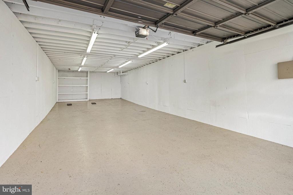 2663 Livingston St