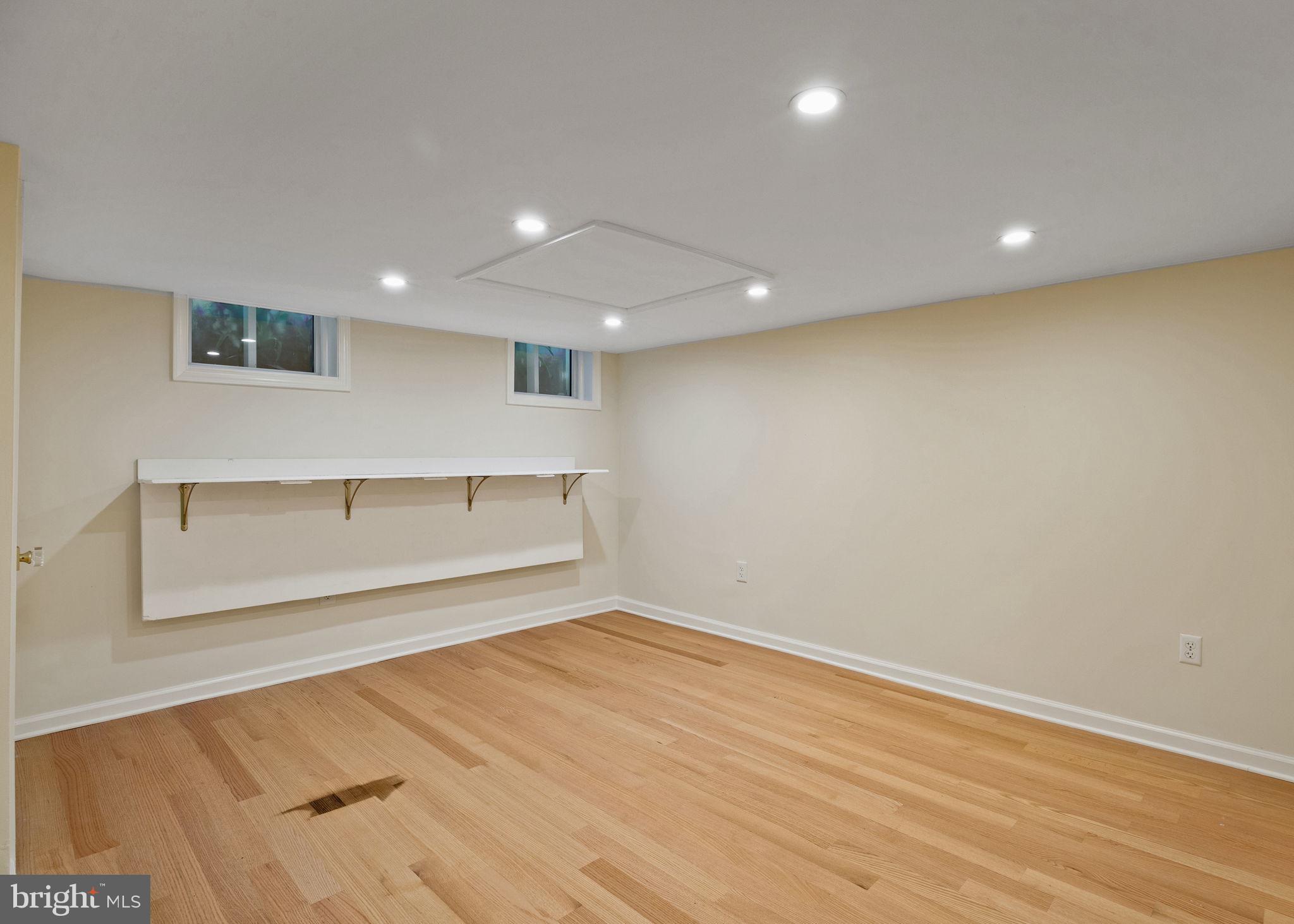 1716 ADDISON STREET 18