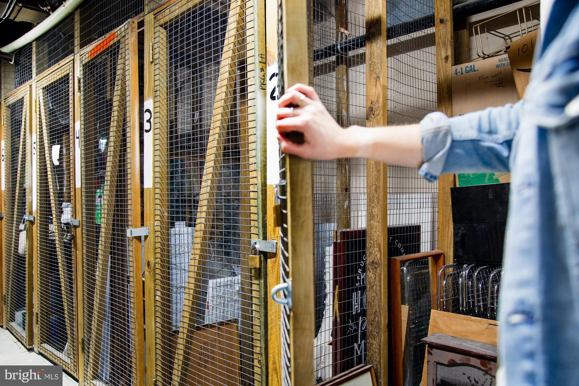 1520 SPRUCE STREET 28 400