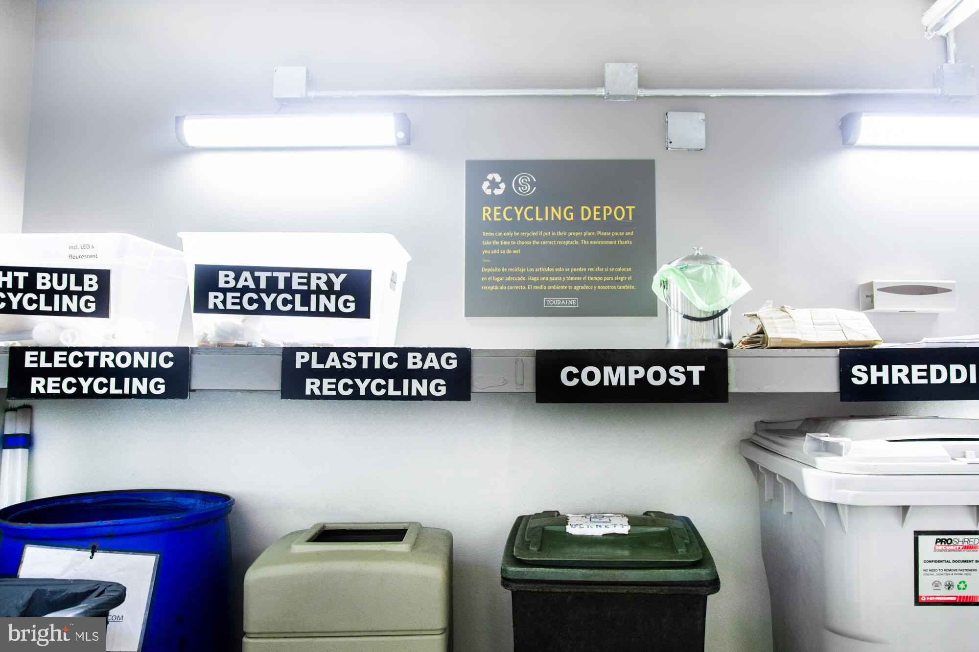 1520 SPRUCE STREET 28 400