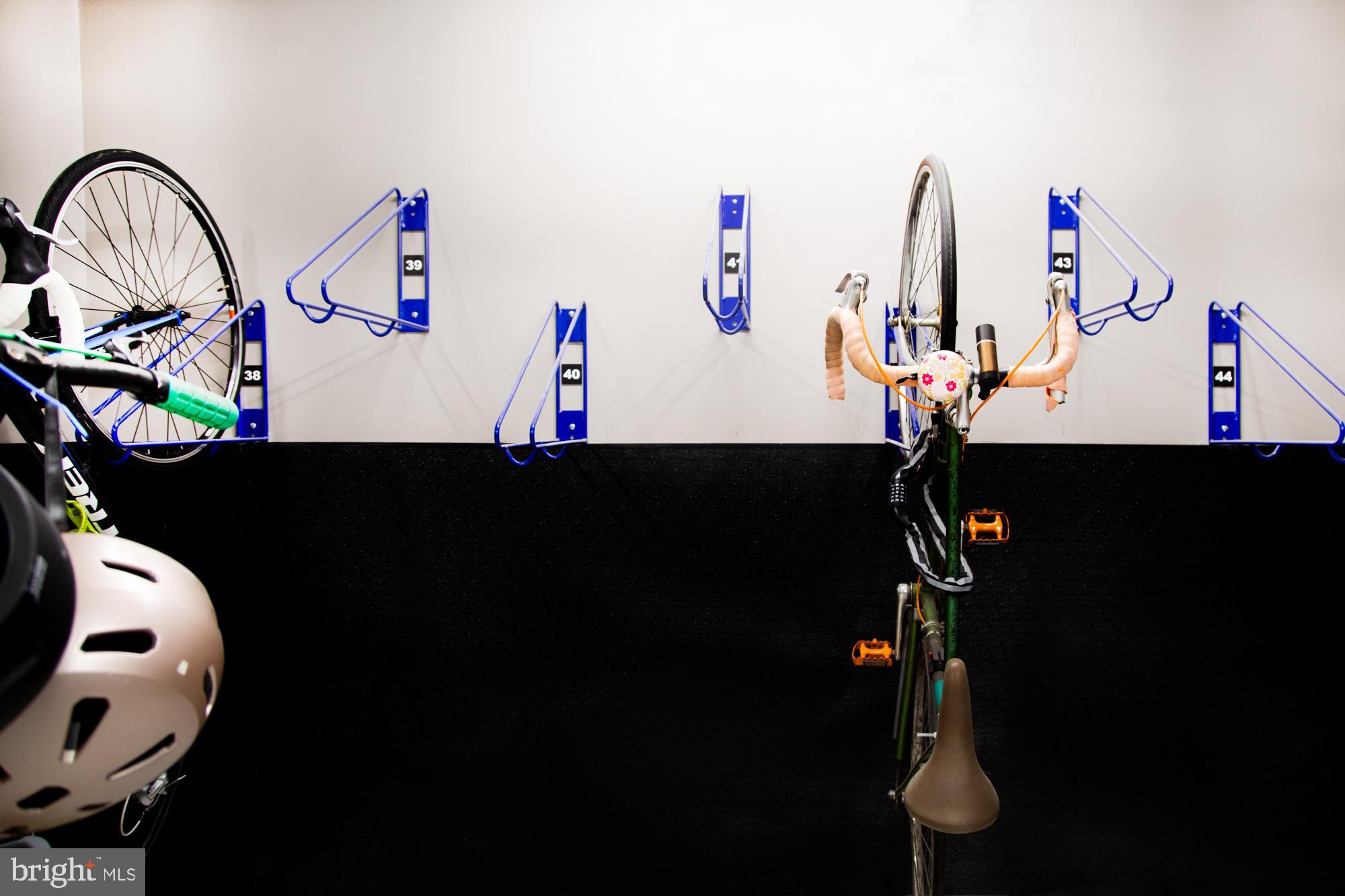 1520 SPRUCE STREET 28 400