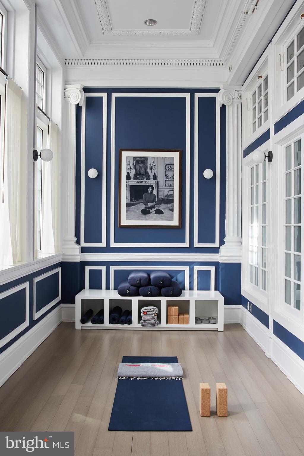 1520 SPRUCE STREET 28 400