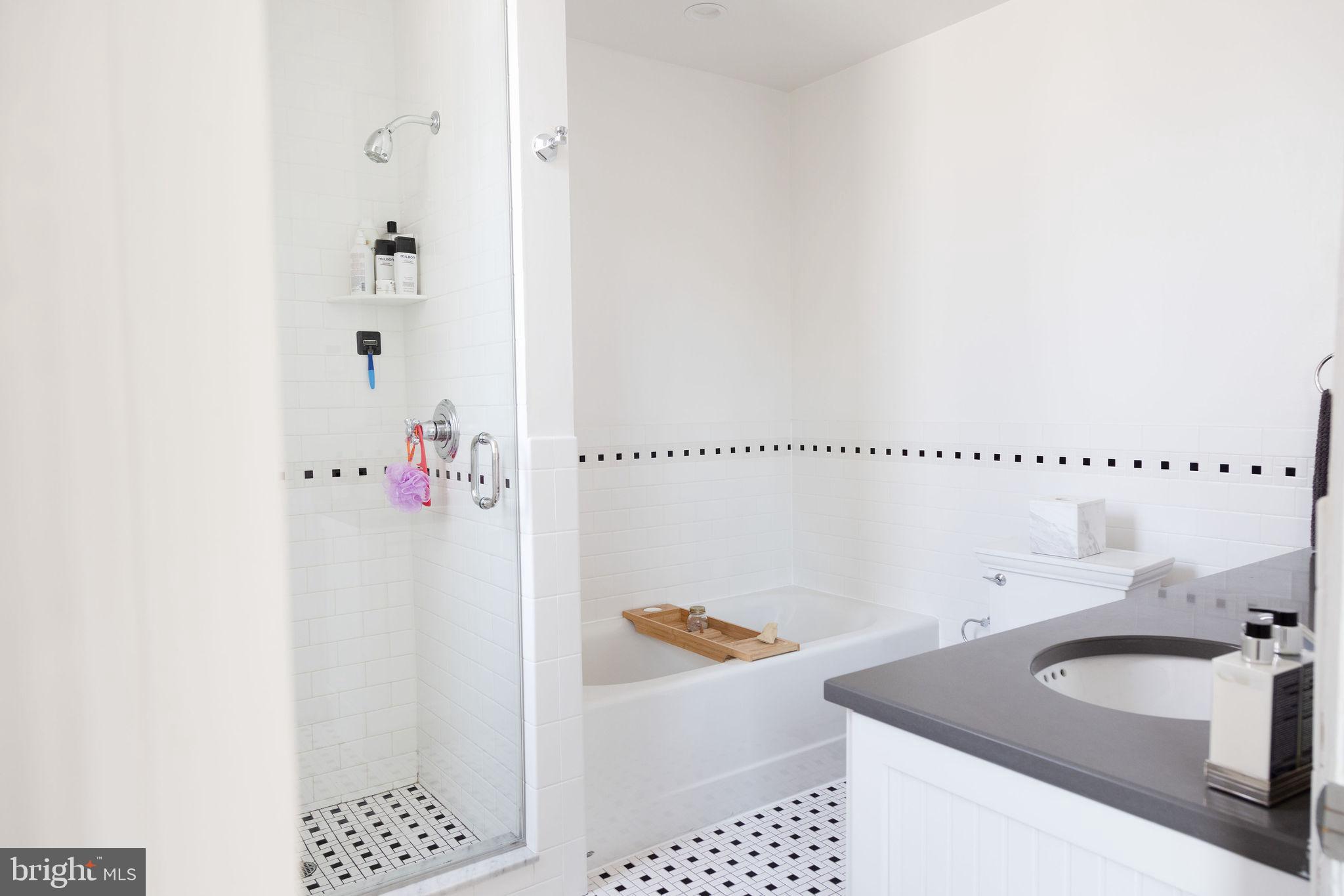 1520 SPRUCE STREET 28 400