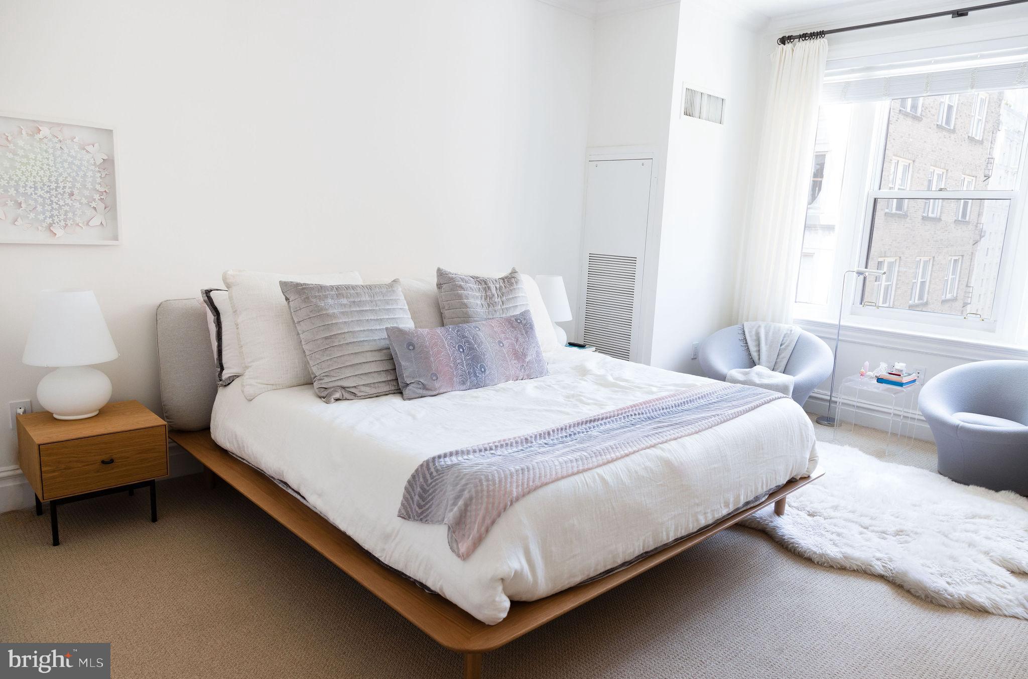 1520 SPRUCE STREET 28 400