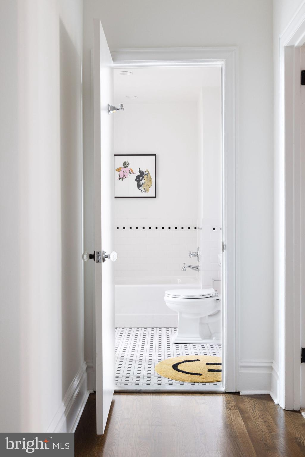 1520 SPRUCE STREET 28 400