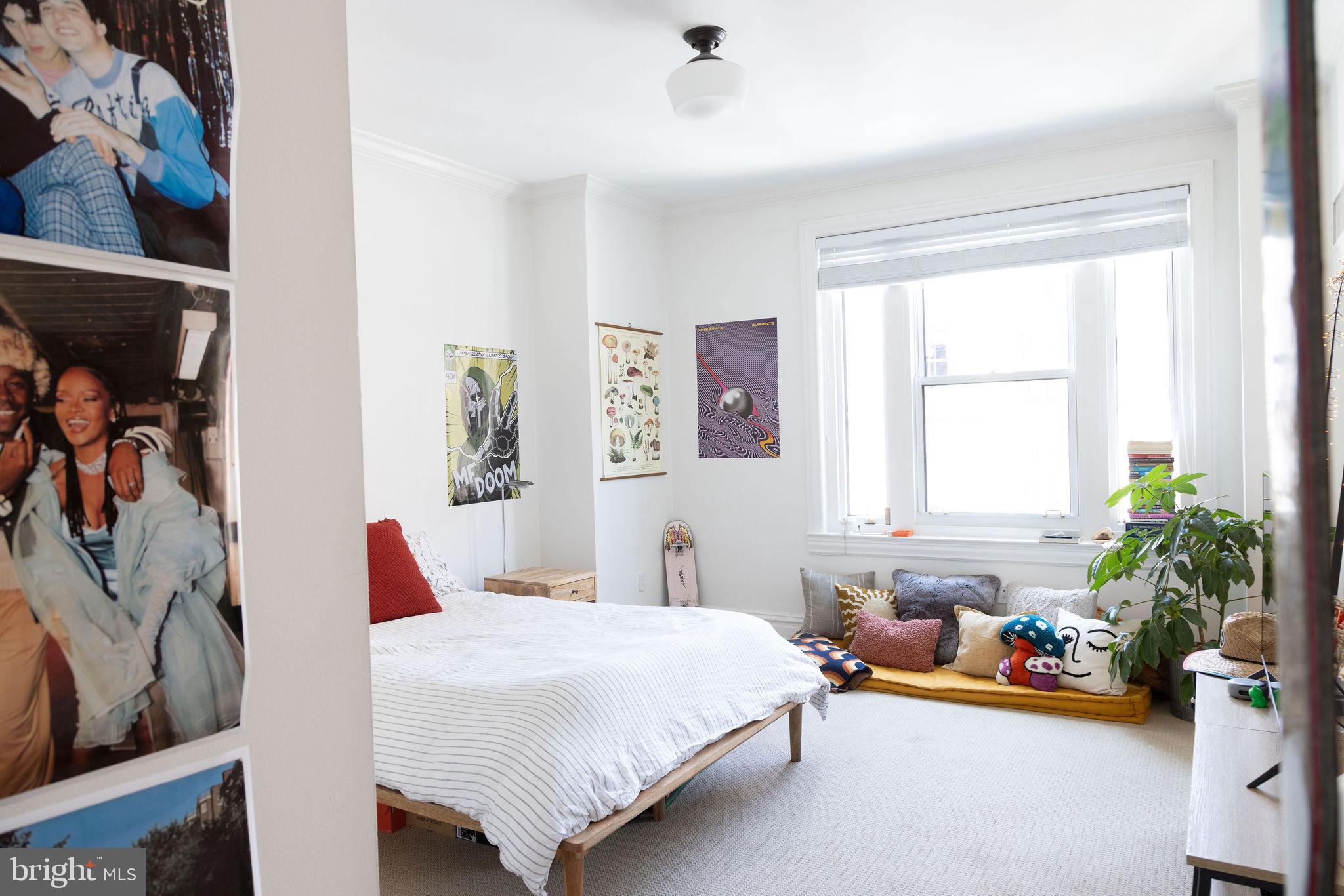 1520 SPRUCE STREET 28 400