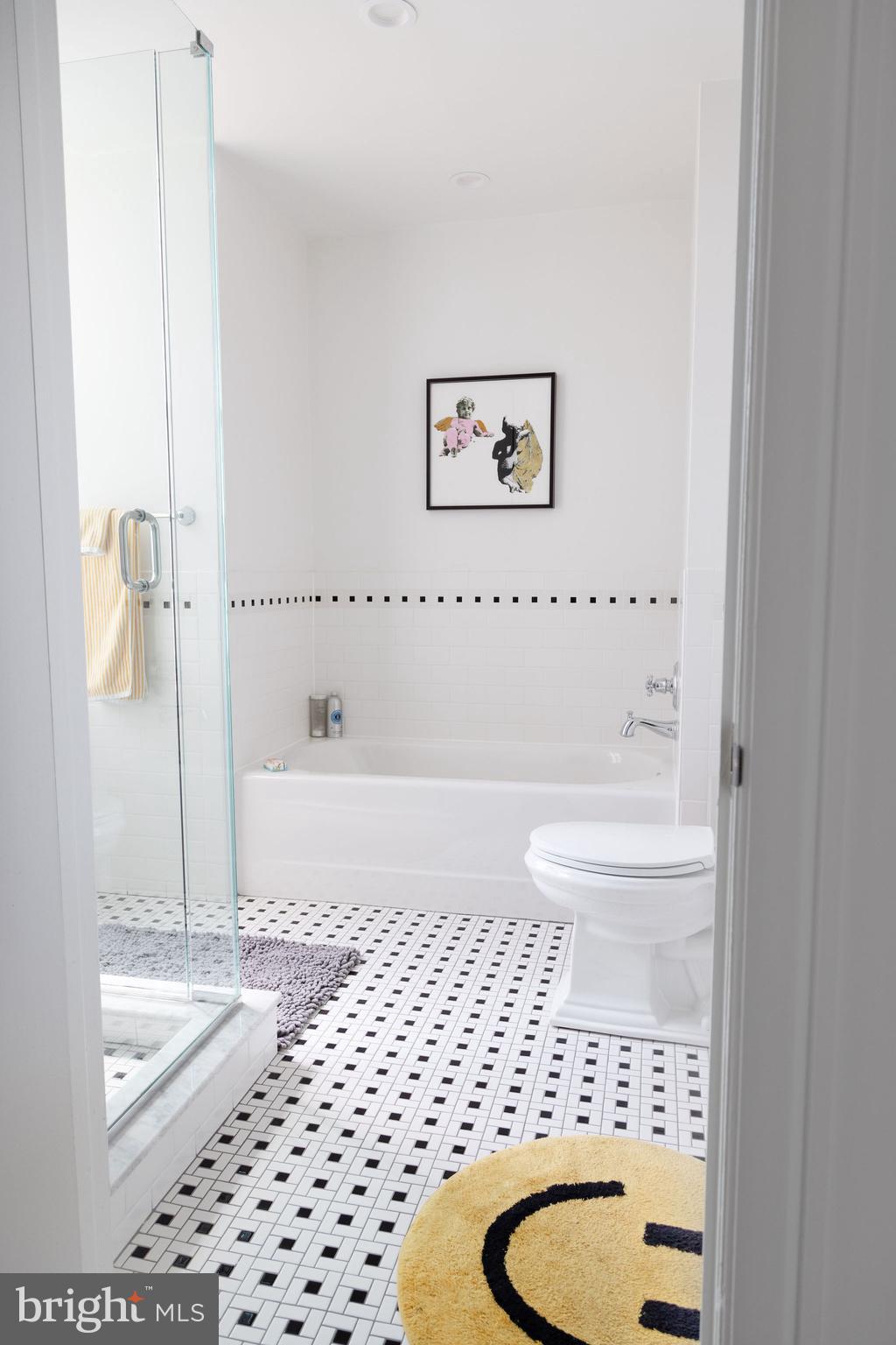 1520 SPRUCE STREET 28 400