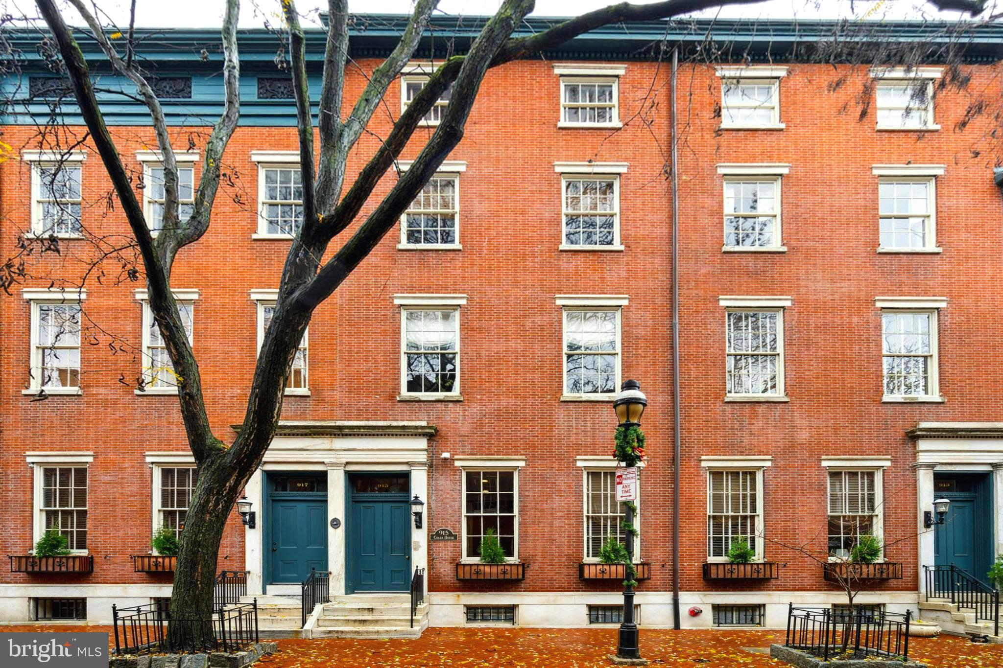 915 CLINTON STREET 301