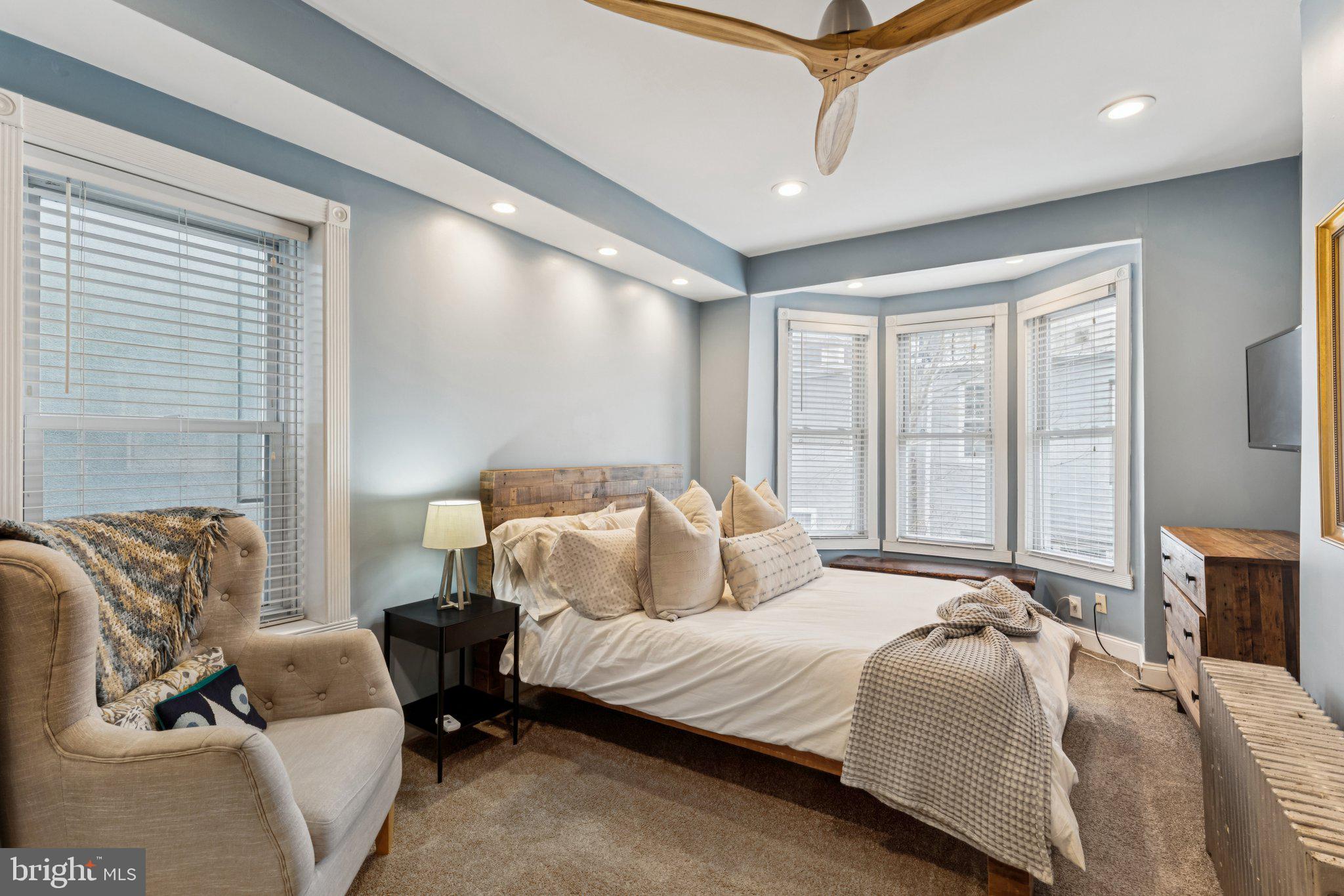 2431 CHRISTIAN STREET