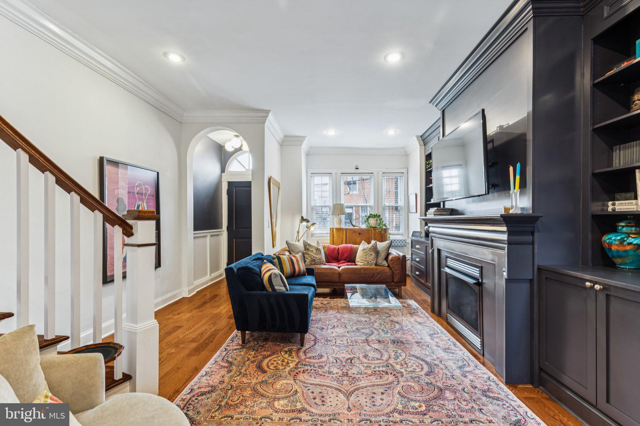 2431 CHRISTIAN STREET