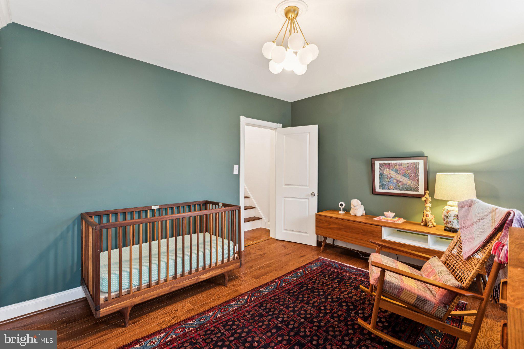 2431 CHRISTIAN STREET