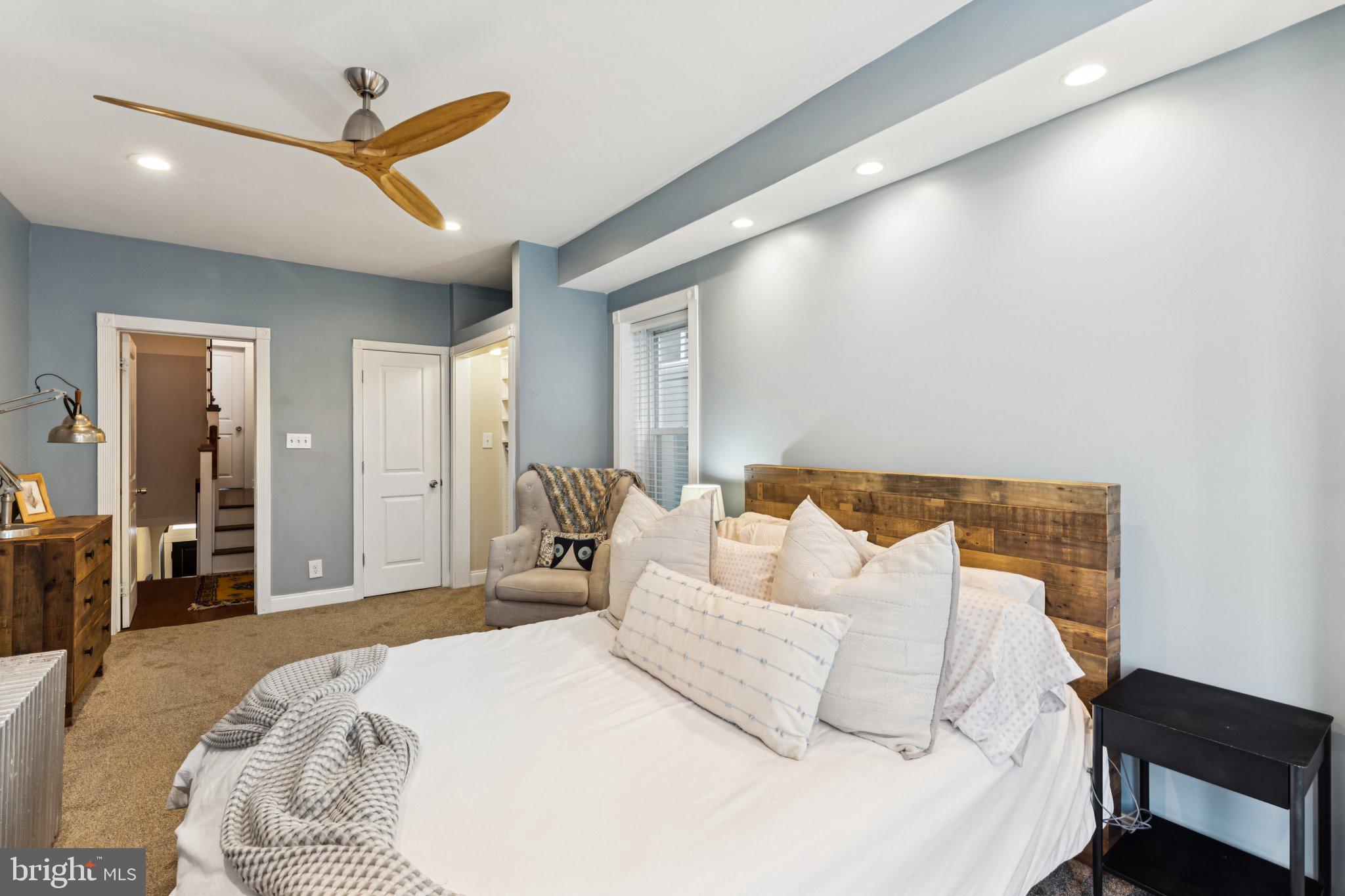 2431 CHRISTIAN STREET