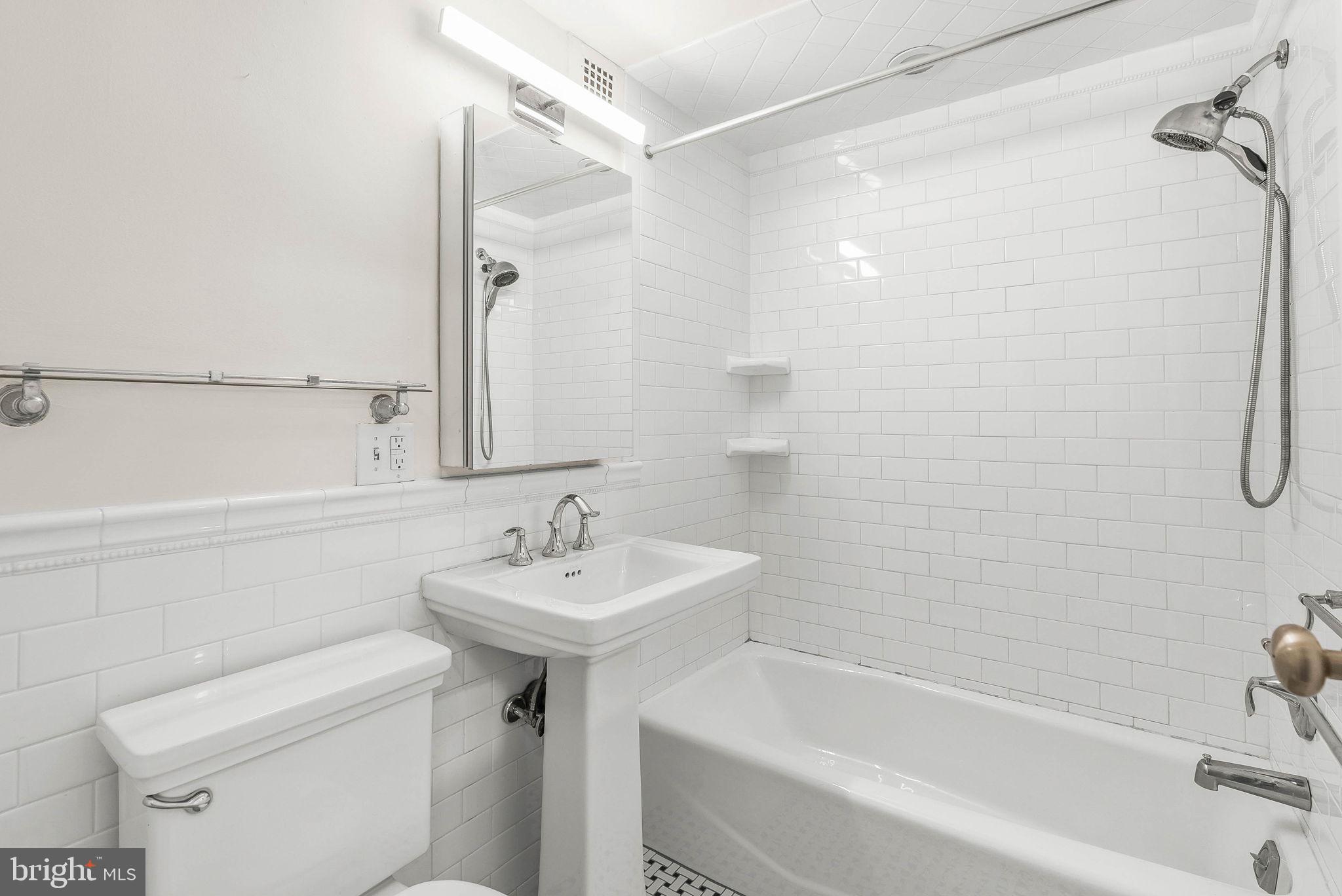 1806 RITTENHOUSE SQUARE 18 204