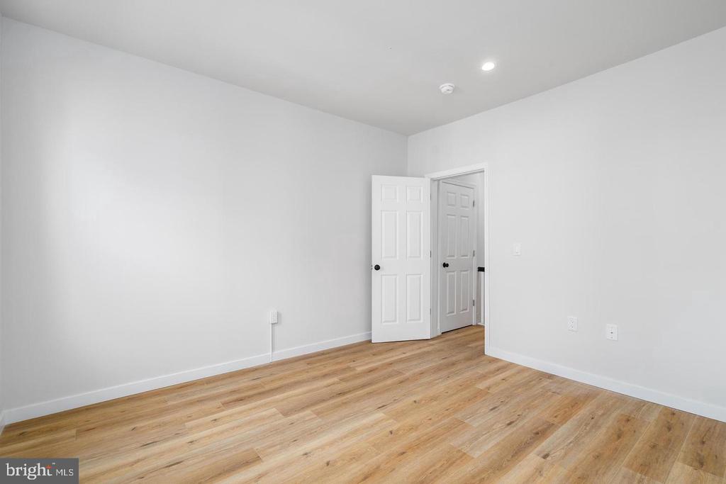 438 DUDLEY STREET