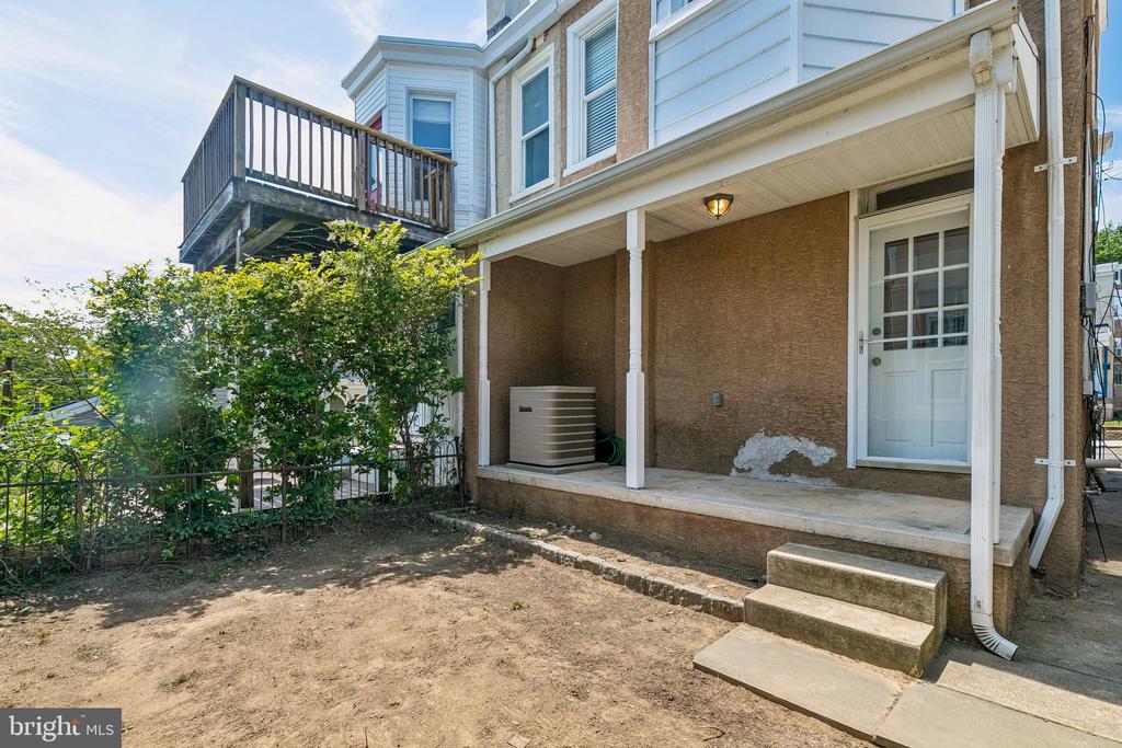 385 CONARROE STREET