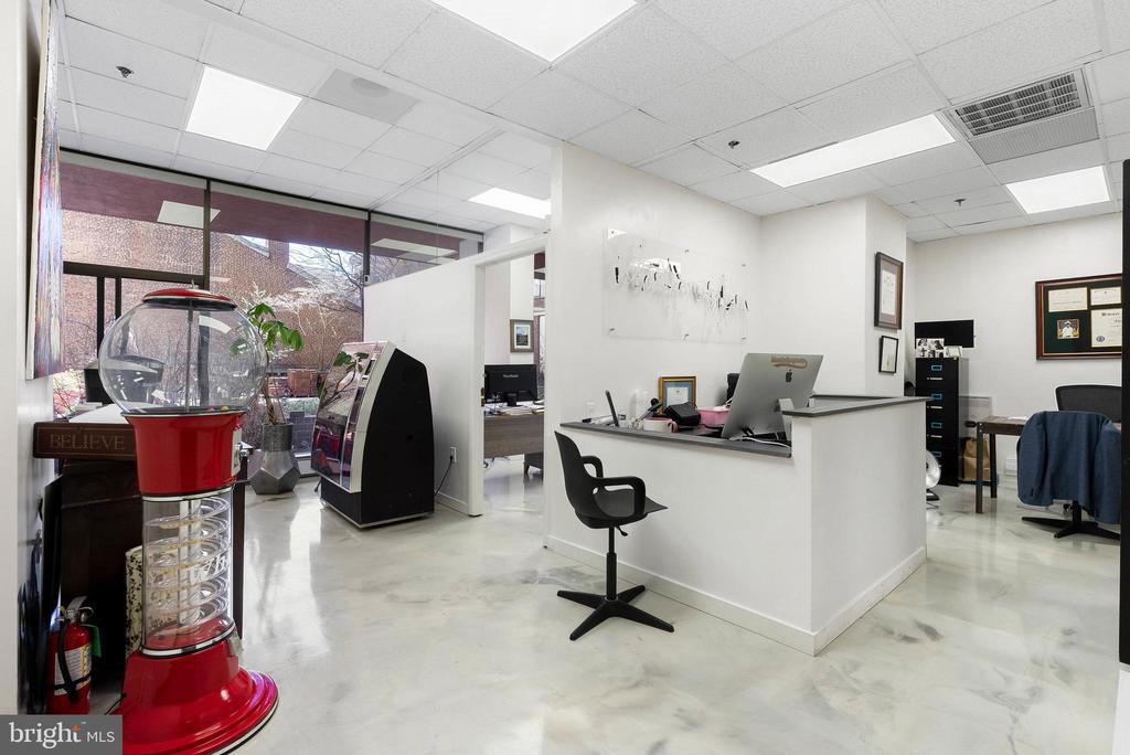 1420 LOCUST STREET Unit: 420