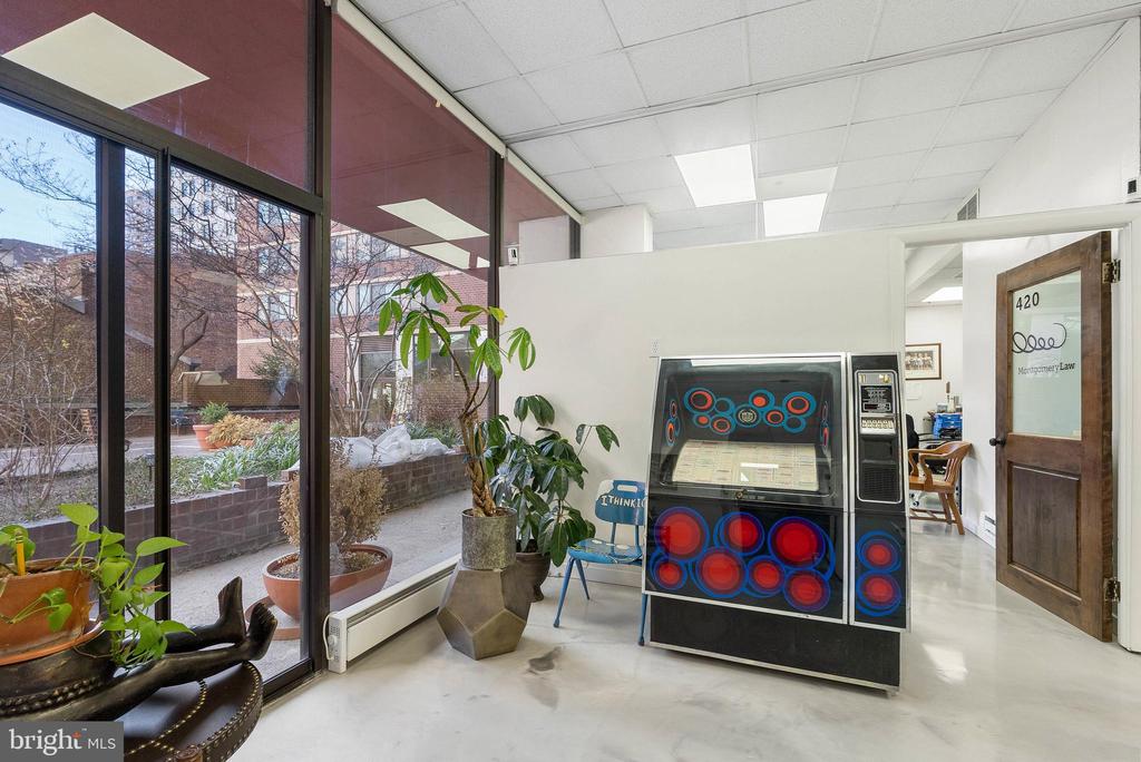 1420 LOCUST STREET Unit: 420