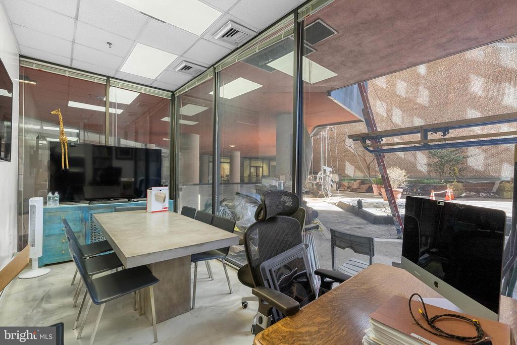 1420 LOCUST STREET Unit: 420