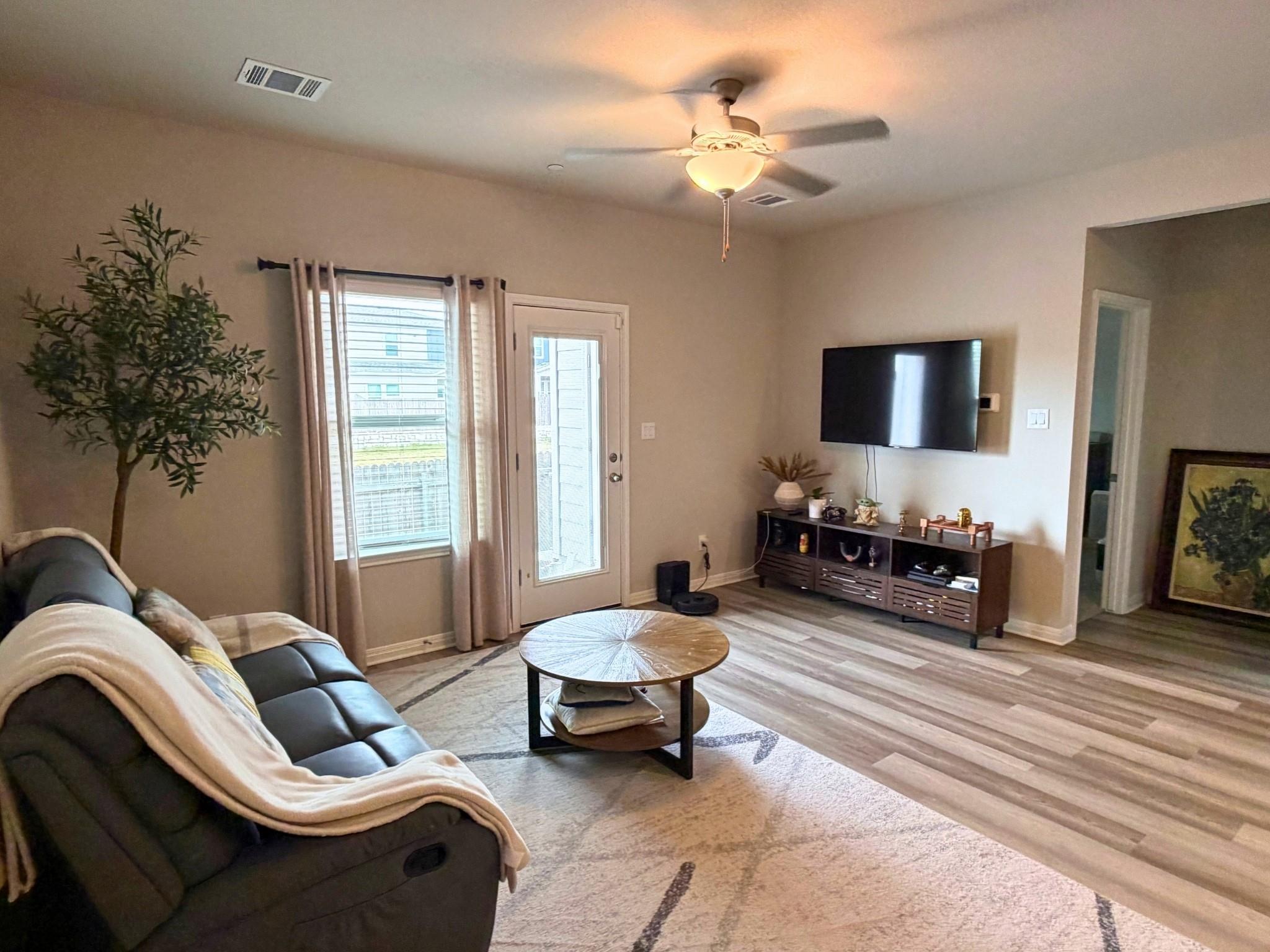 1850 Settlers Glen DR # 1105