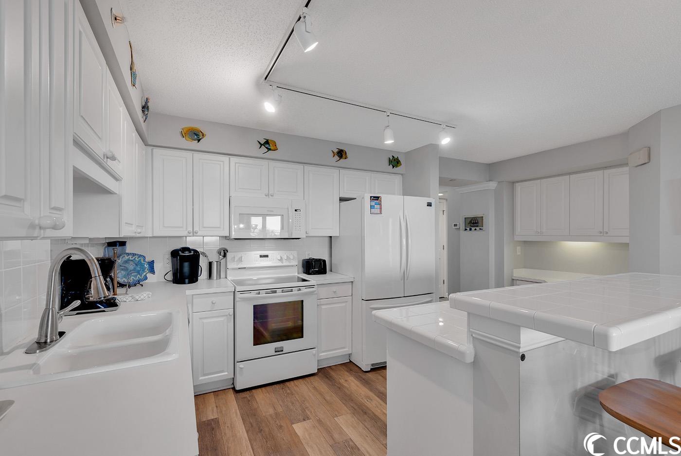 669 Retreat Beach Circle Unit: C-2-E