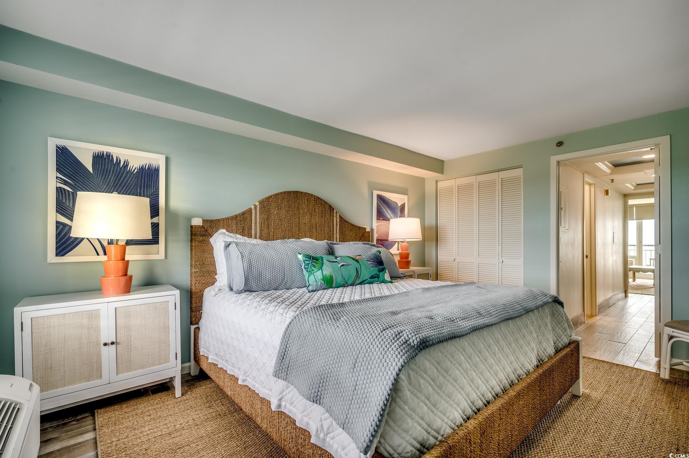 601 Retreat Beach Circle Unit: 423