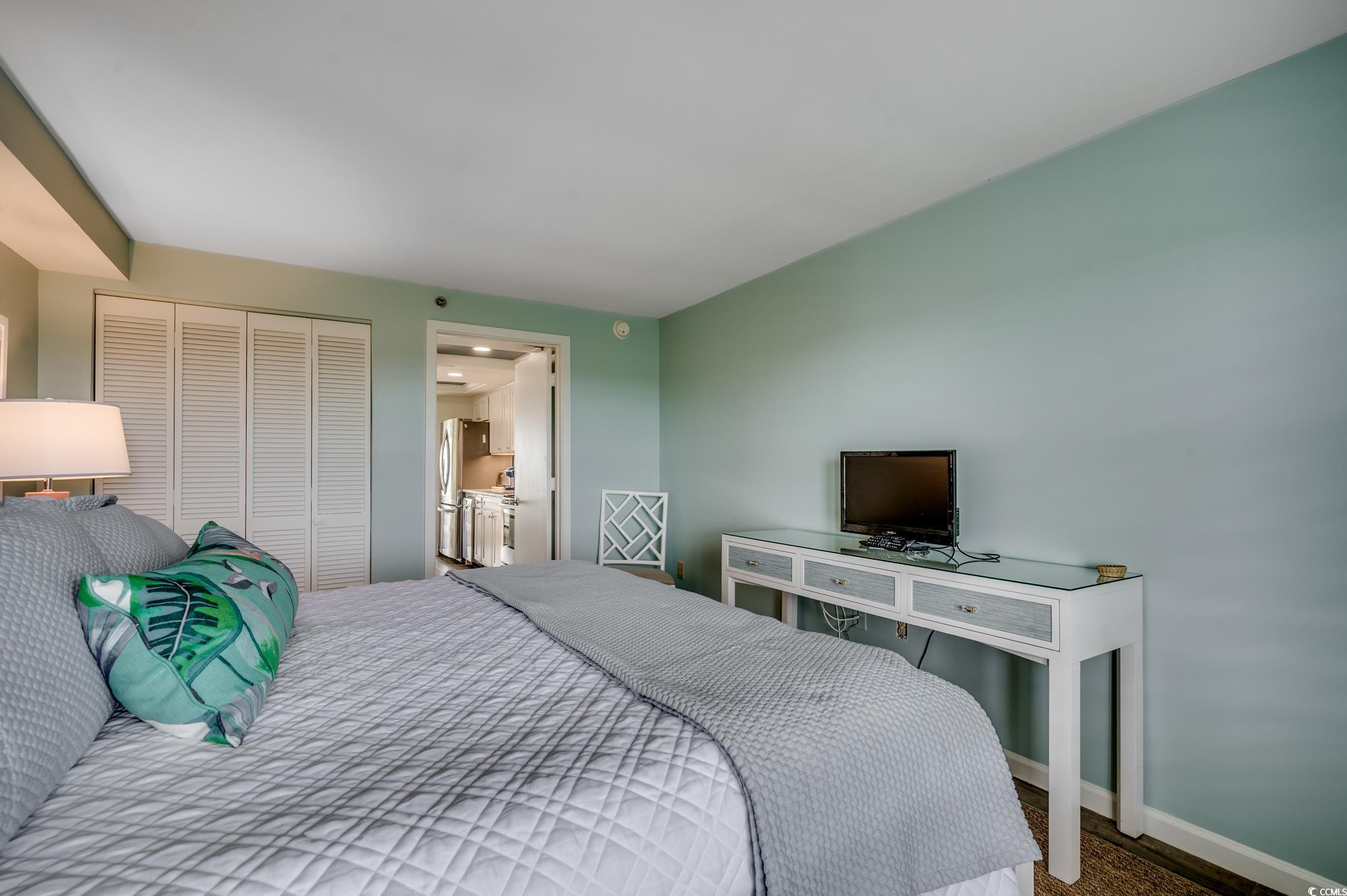 601 Retreat Beach Circle Unit: 423